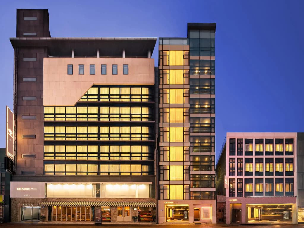 UH Hotel - photo 1