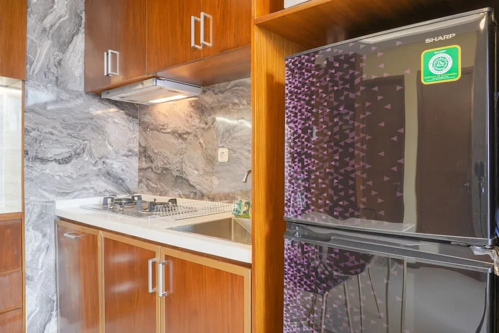 Homey And Spacious 2Br At Samara Suites Apartment - photo 18
