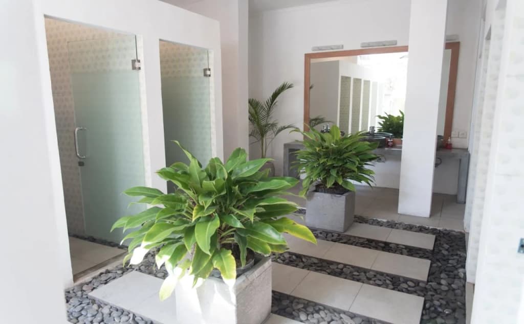Puri Garden Hotel and Hostel - photo 13