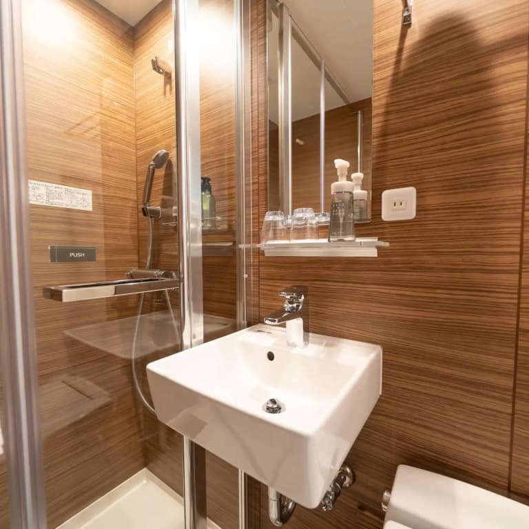 Shinsaibashi ARTY Inn - photo 30