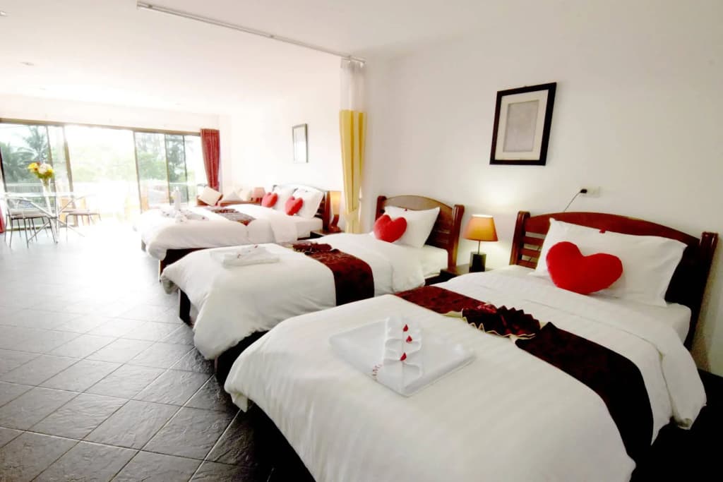 Dengs Kamala GuestHouse - photo 2