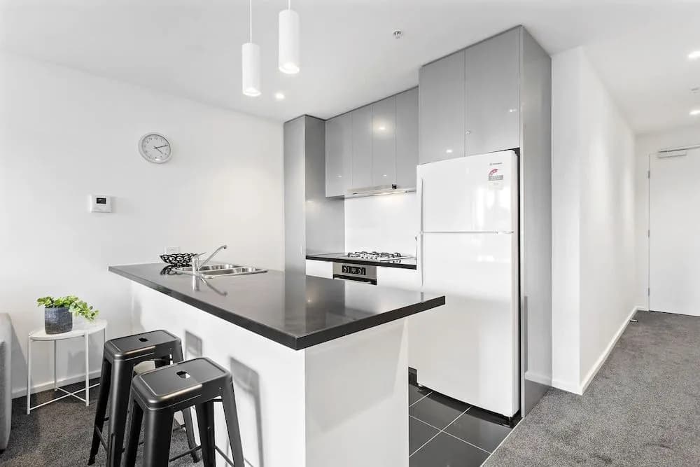 SONYA, 2BDR Southbank Apartment - photo 11