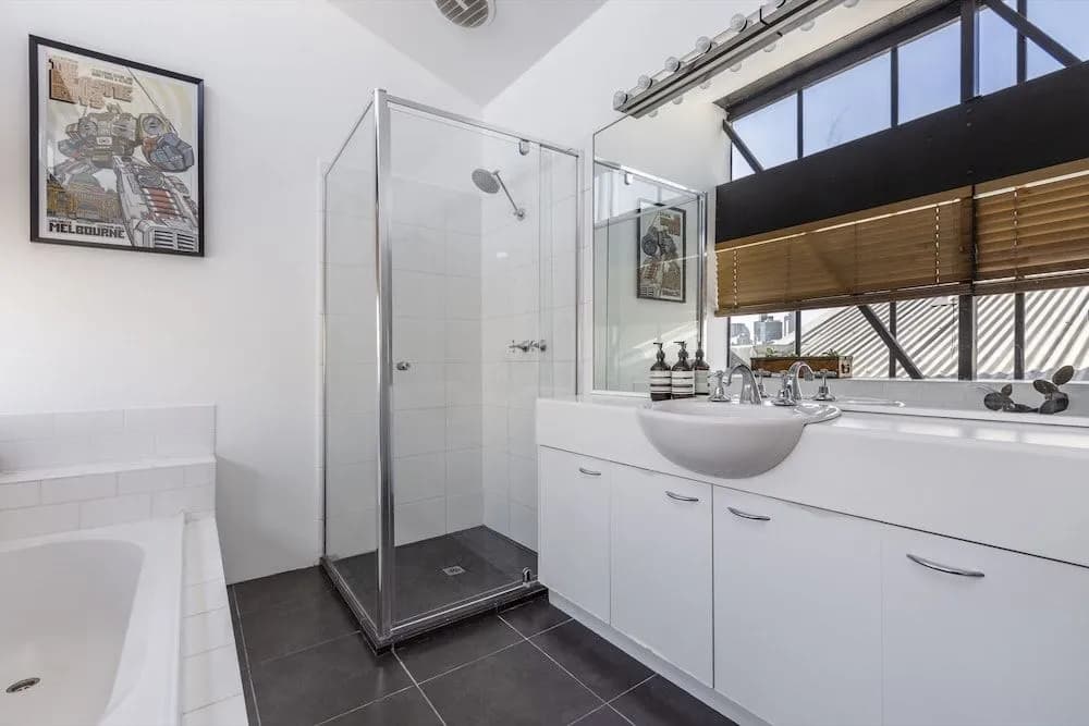 StayCentral - Fitzroy Converted Warehouse Penthouse - photo 8