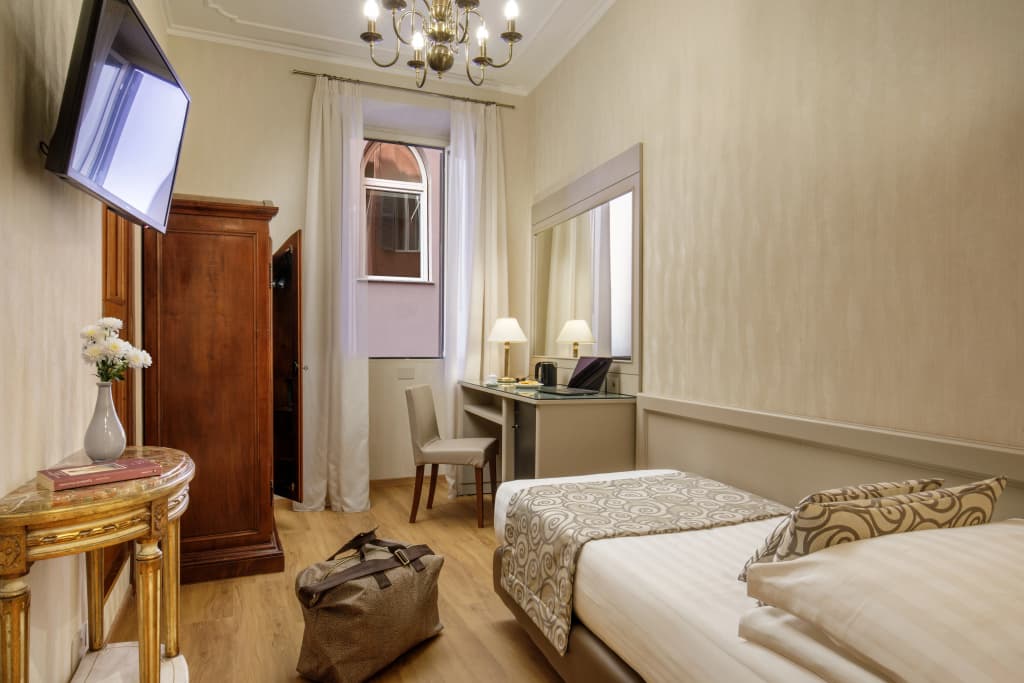 Hotel della Torre Argentina - photo 18