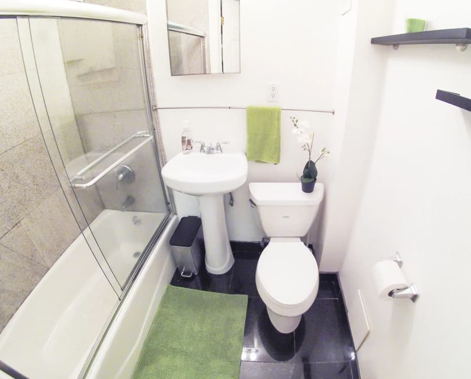 NYC Empire Apartments - photo 8