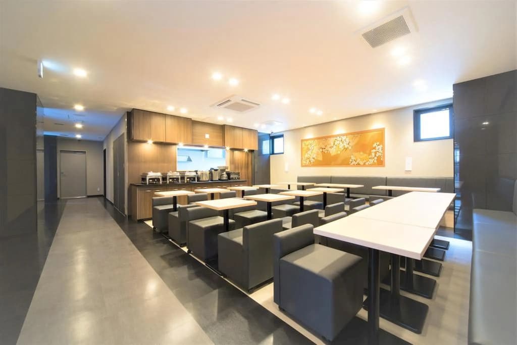 Shinsaibashi Higashi Crystal Hotel - photo 14