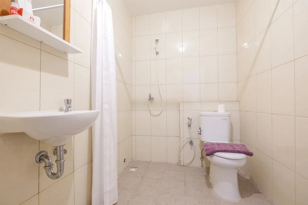 Spacious Bassura City Apartment with Pool View - photo 8