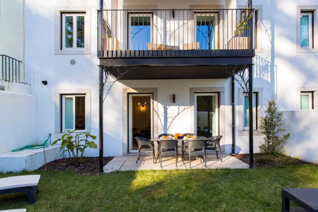 JOIVY Stunning 2BR Apt w/garden, by the Avenida subway & Botanical Garden of Lisbon - photo 15