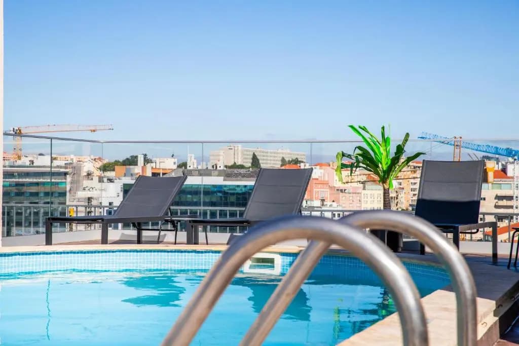 VIP Executive Suites do Marques Hotel - photo 22