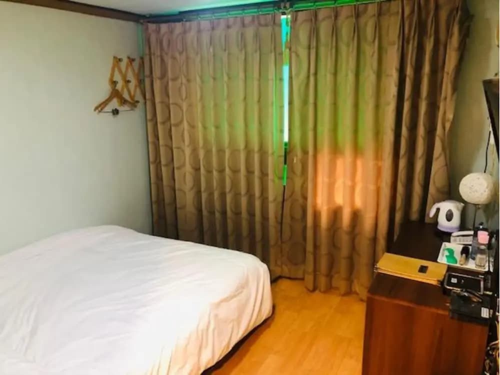 Bobos Motel - photo 20