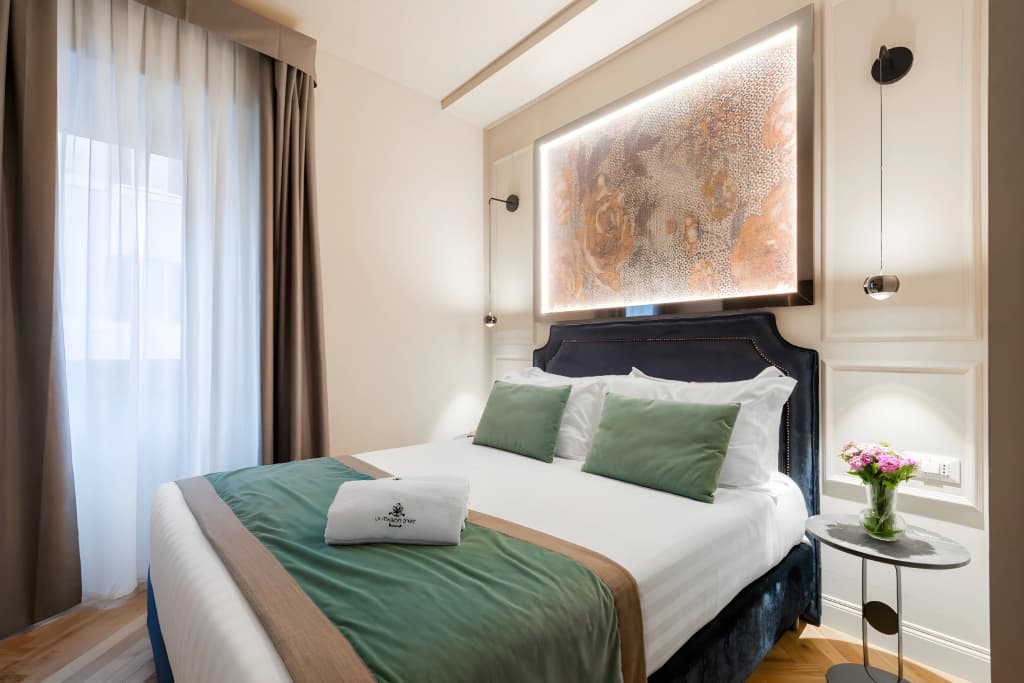 Hotel 77 Seventy-Seven - photo 36