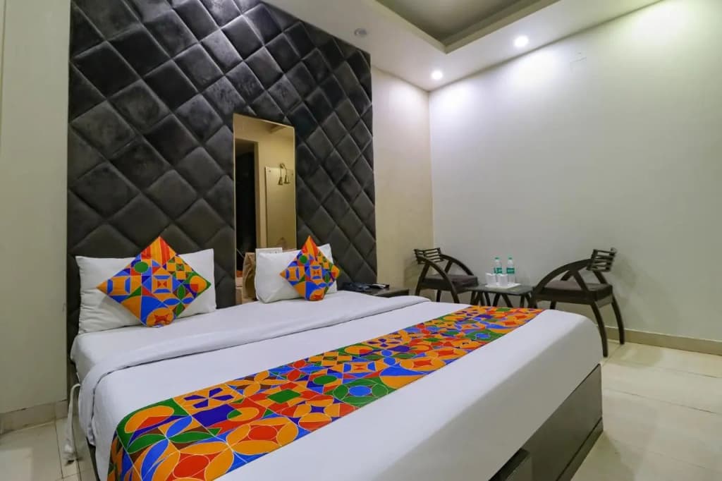 FabHotel Yug Villa - photo 2