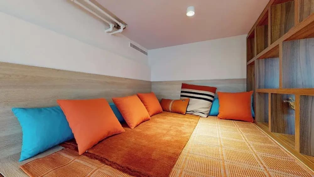 Room 1211 in a Premium Residence- Sport/laundry - photo 3