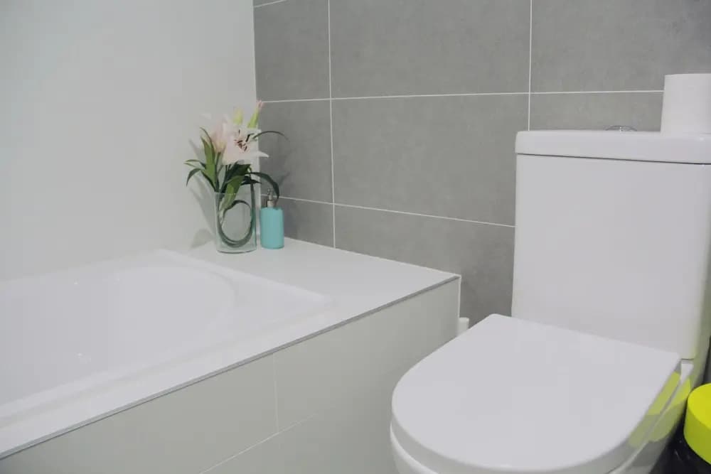 New Oriental Service Apartment - photo 11