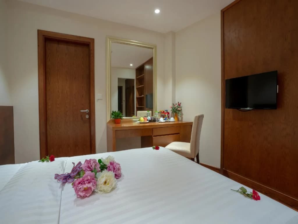 My Hotel Universal Hanoi - photo 2