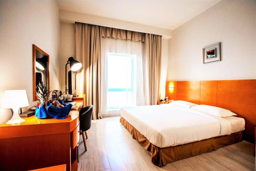 BM Acacia Hotel and Apartments - photo 3