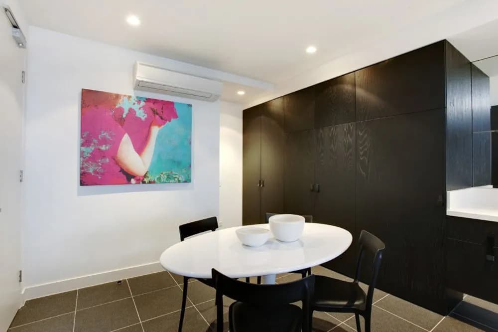 Corporate Keys - Lilli Apartments - photo 2