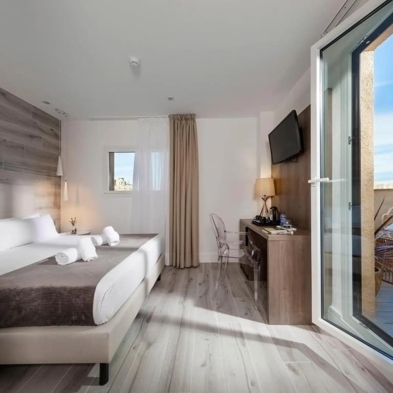 Hotel Oasis - photo 28