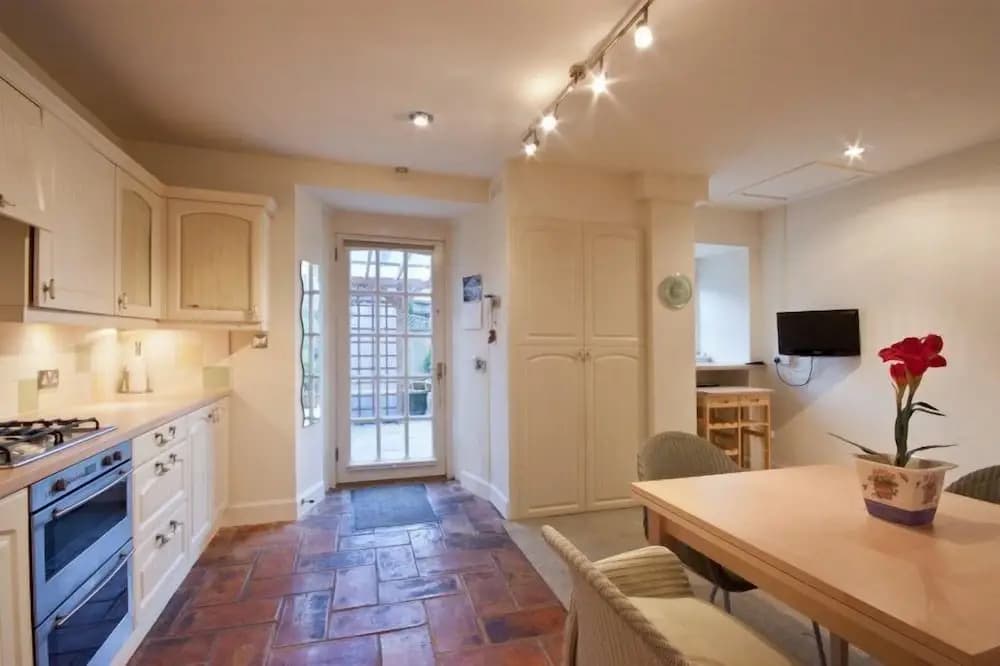 Abercromby Place Apartment - photo 10