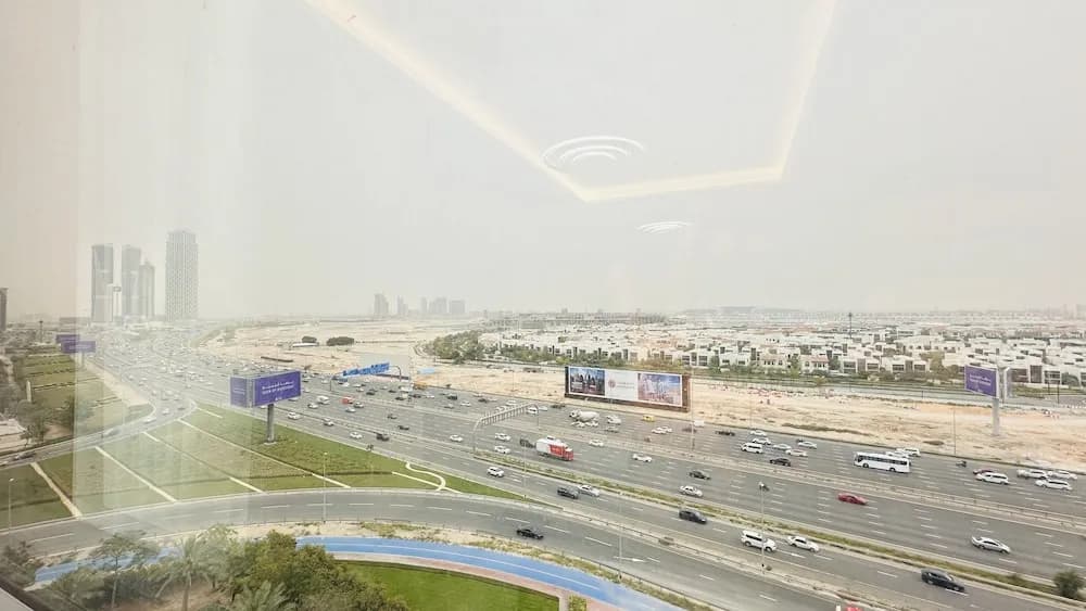 Spacious Studio Apartment Canal View Business Bay by Belvilla - photo 15