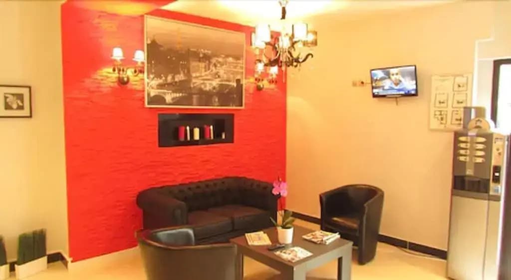 Hotel La Perle Montparnasse - photo 16