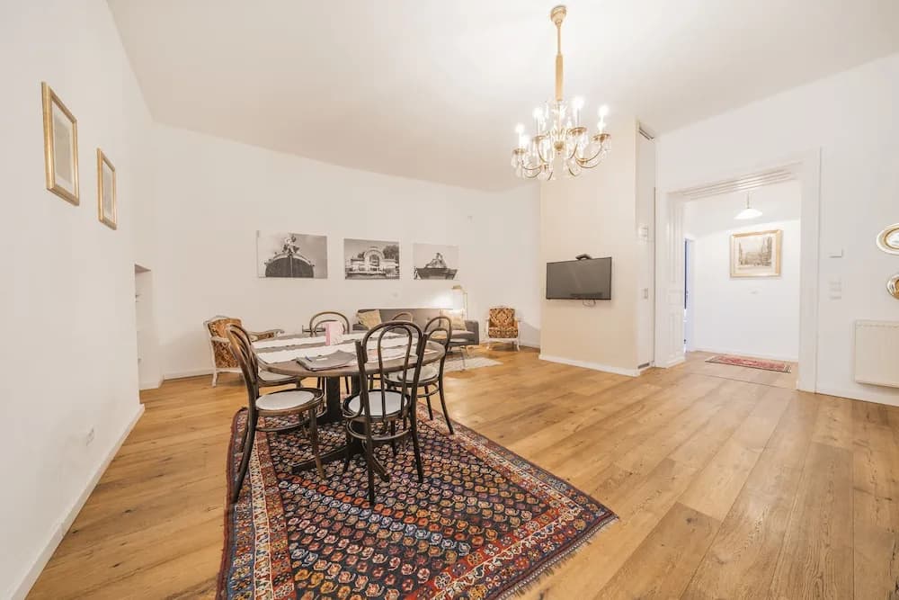 Vienna Vintage Apartment - photo 12