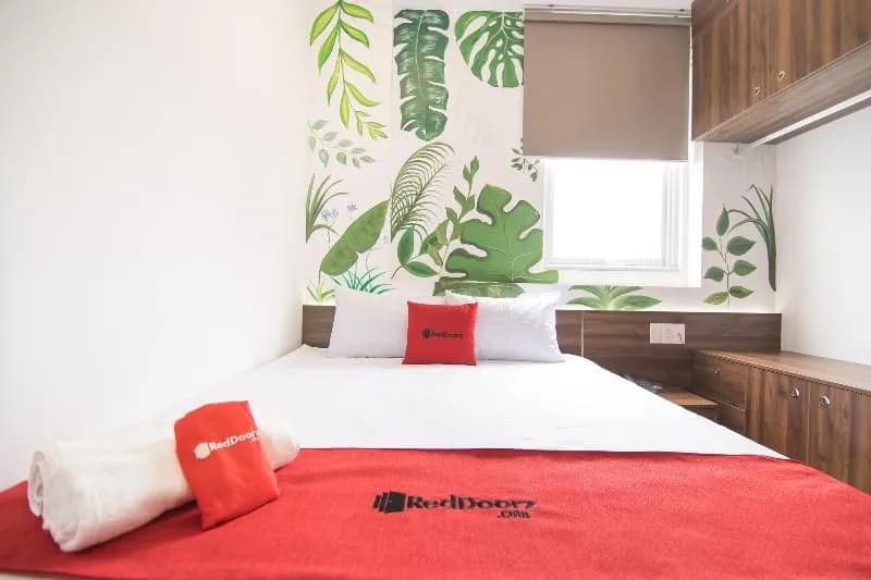 RedDoorz Plus @ Tran Quang Khai Street - photo 7