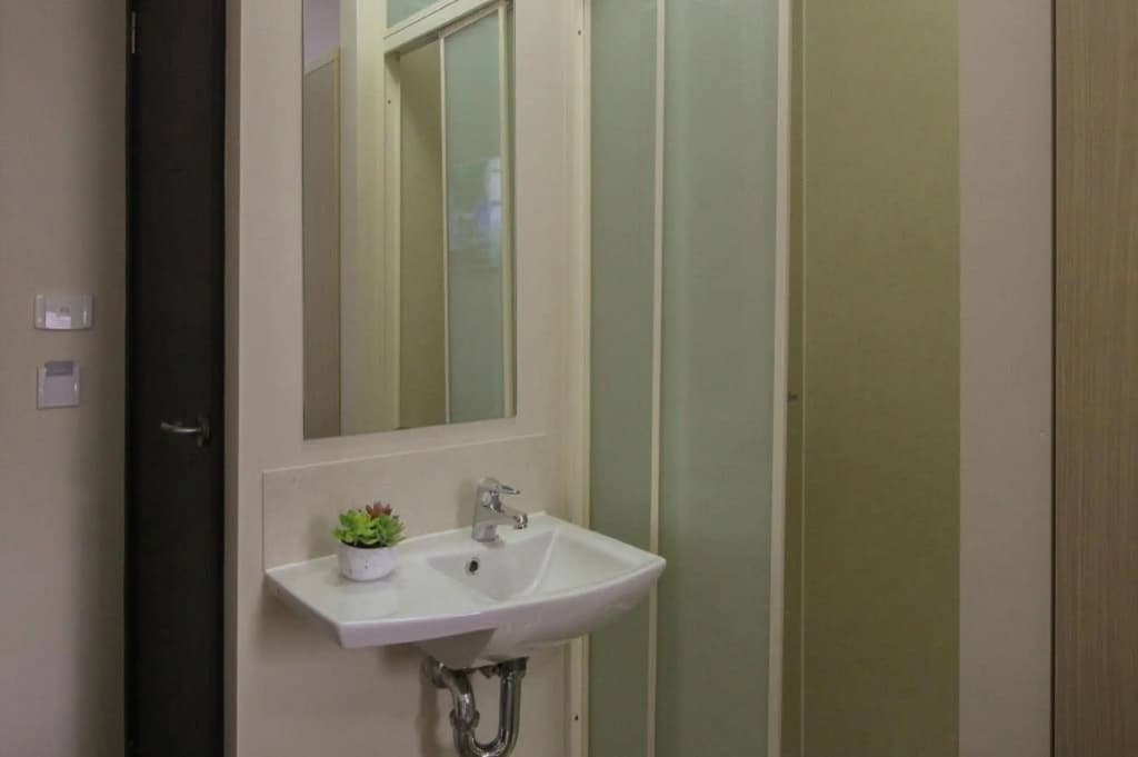 ibis budget Melbourne CBD - photo 8