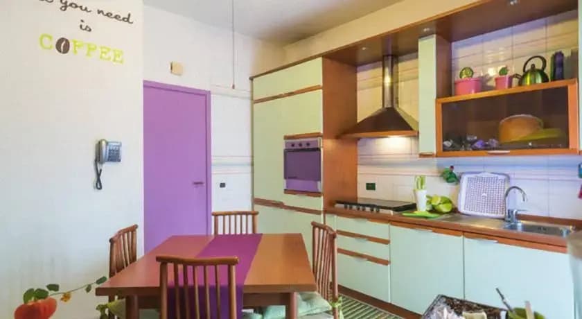 Violet Holiday's House - photo 8