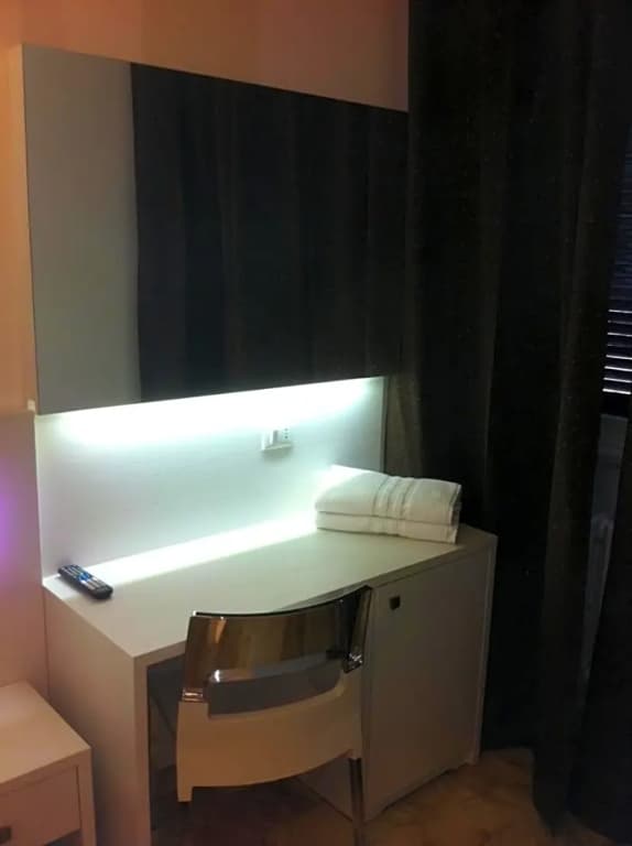 Esquire Inn Roma - photo 6