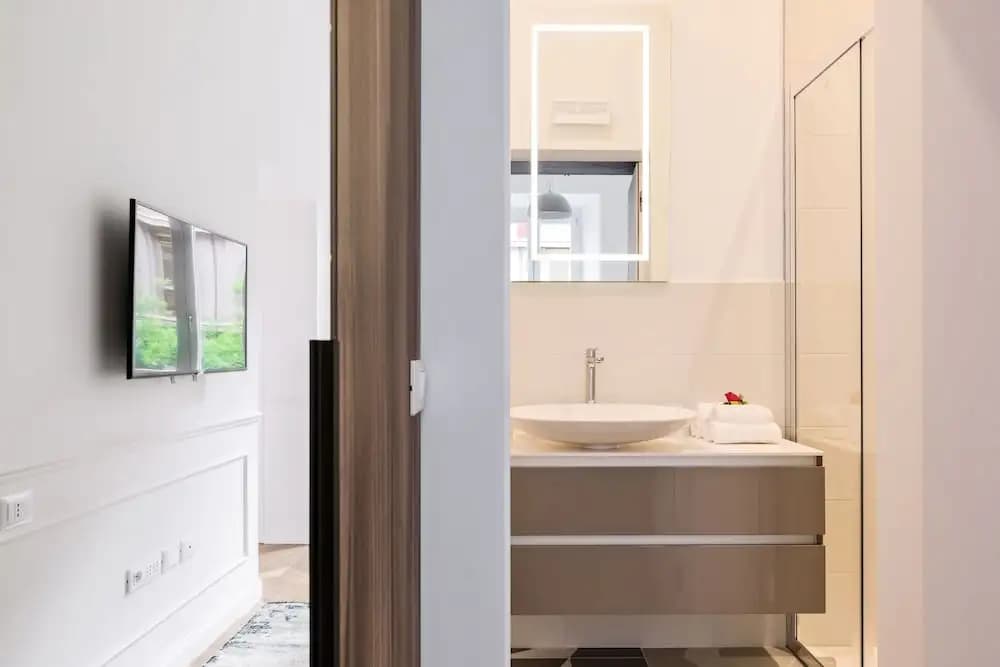 Luxury Apartments Piazza Cavour - photo 8