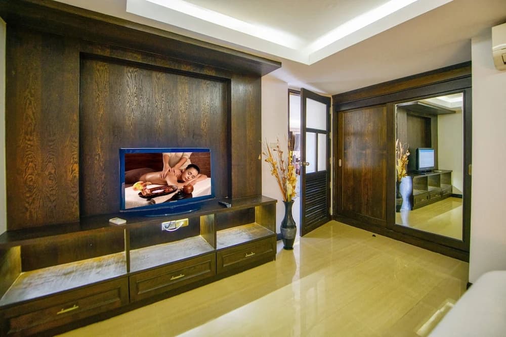 Royal Hill Resort Condotel - photo 5