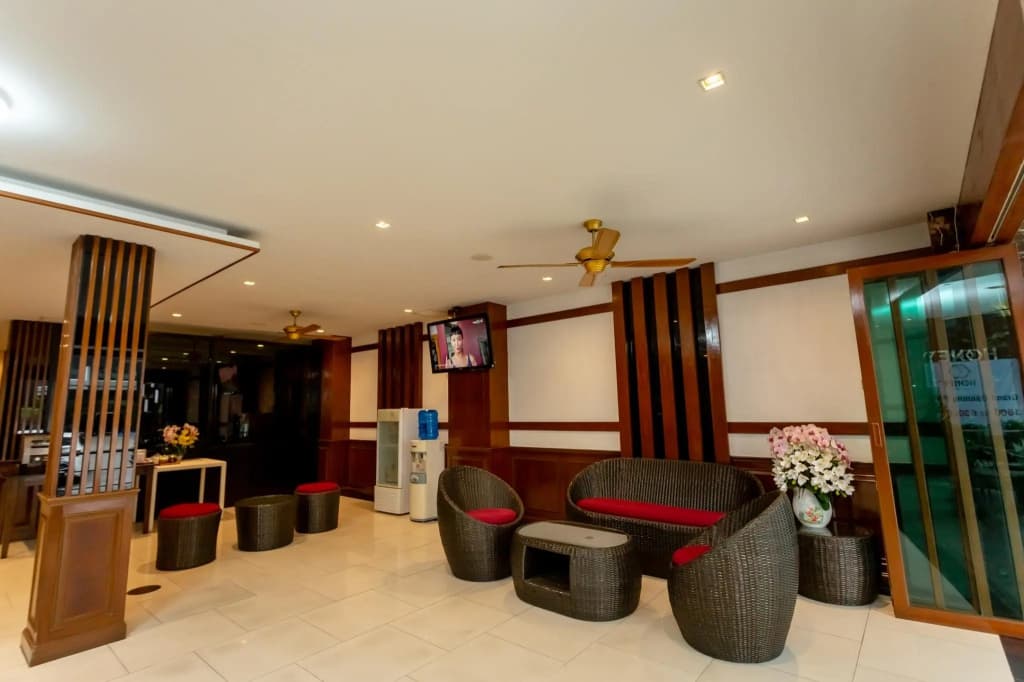 Honey Inn - photo 2