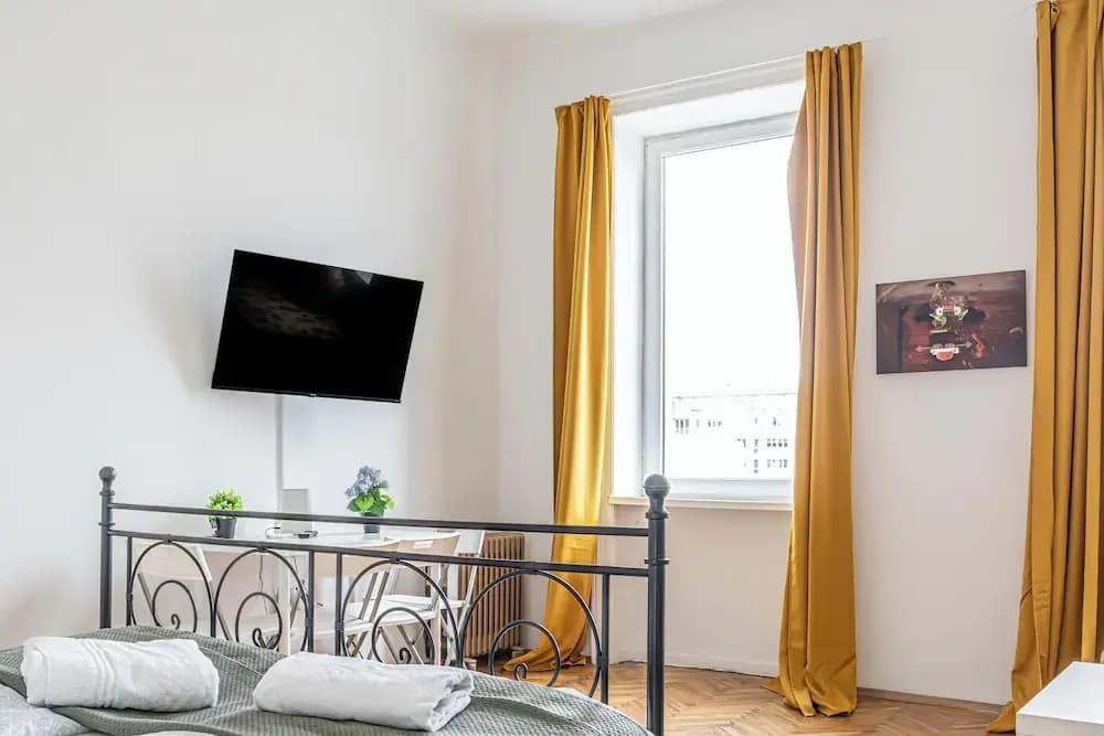 Bright 2BR Apartment Near Danube - photo 5