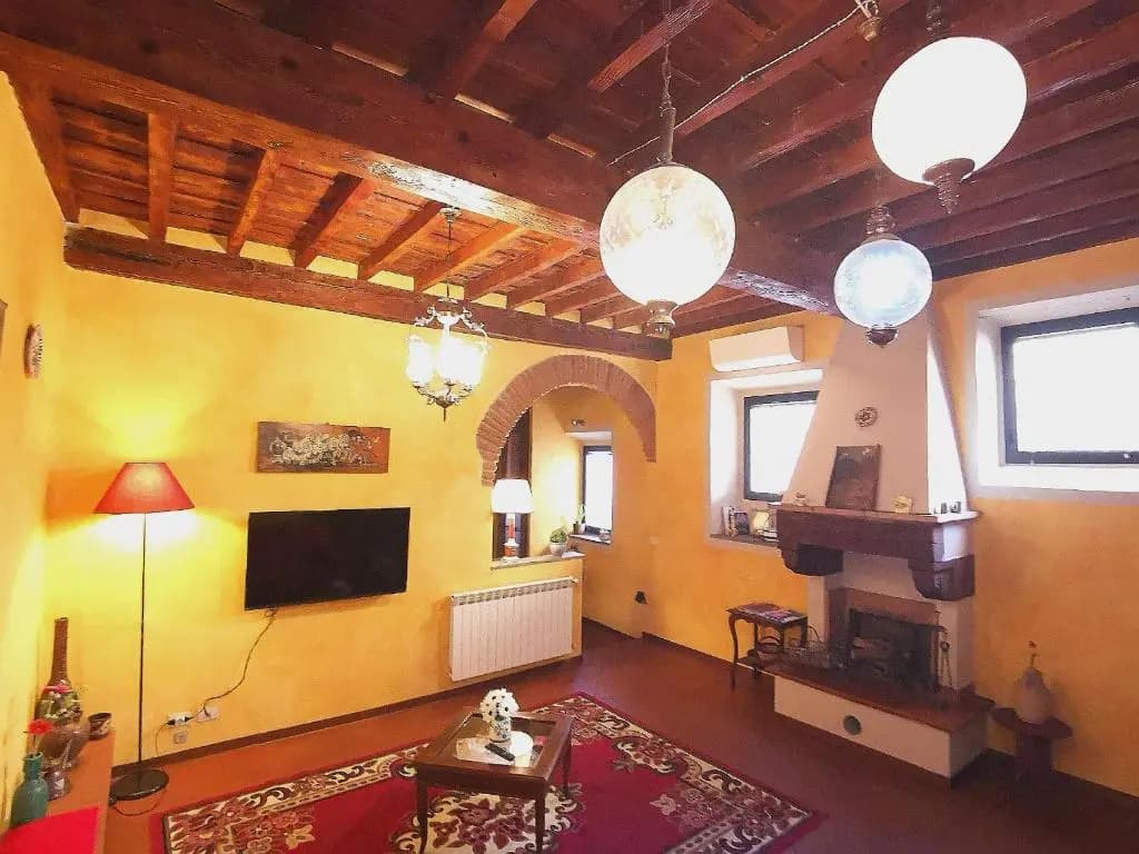 Real Rustic Tuscany Style In Center - photo 3