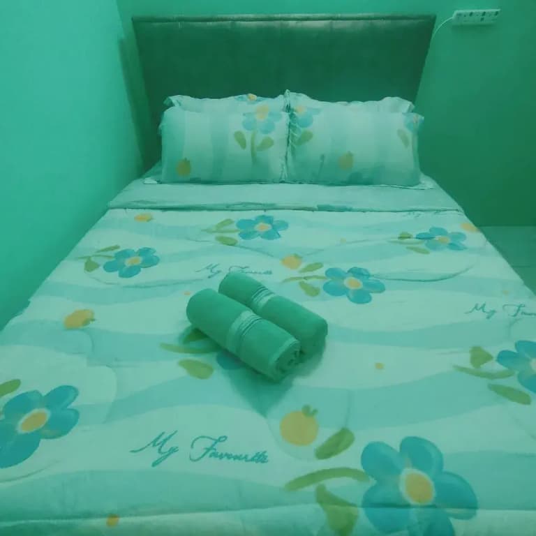 Taman Tinah Homestay - photo 4
