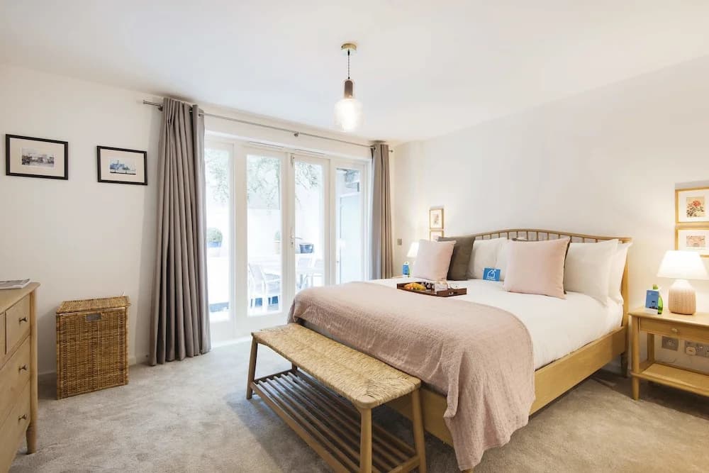 The Earl's Court Square Garden Apartment - ALBS - photo 29