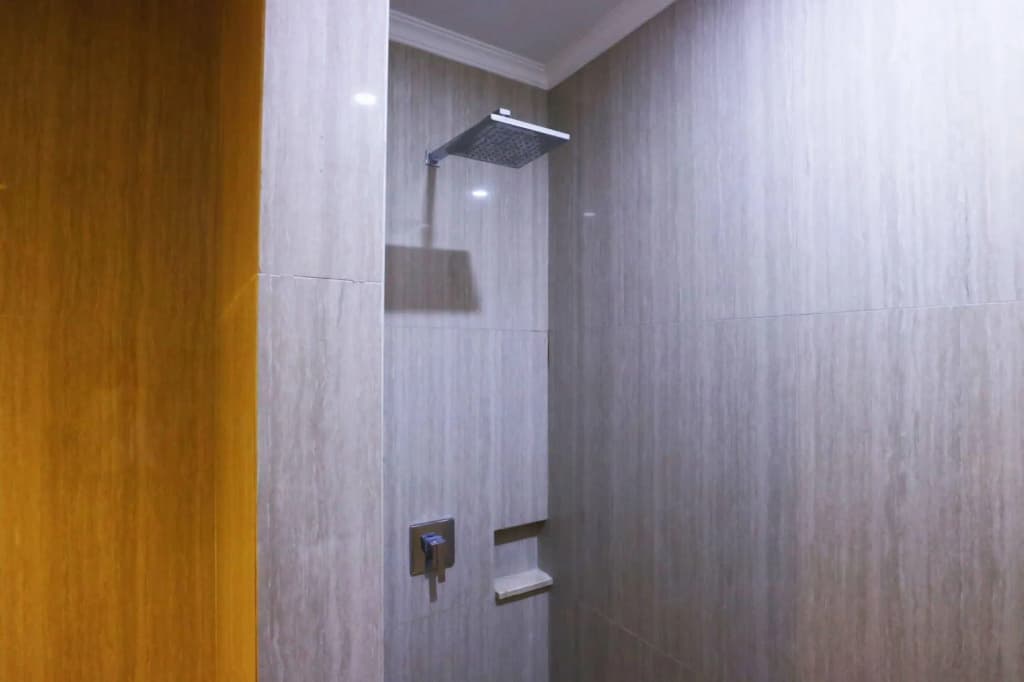 Coin's Hotel Jakarta - photo 17