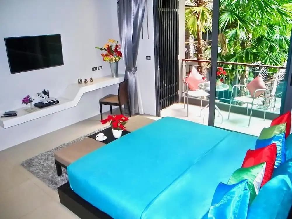 Emerald Terrace - Pool View Studio - photo 2