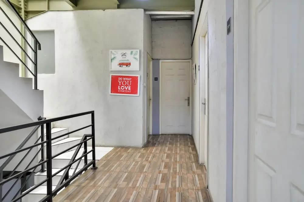 ZEN Rooms Basic near Kota Kasablanka - photo 10