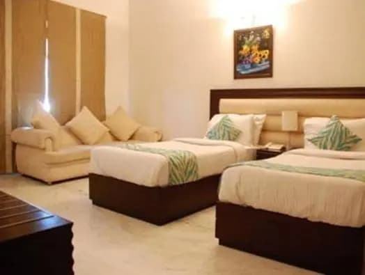 Blue Sapphire Inn - photo 2