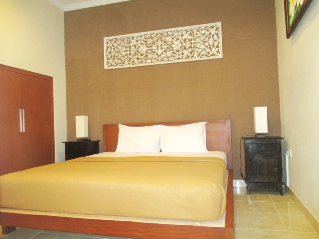 Deco Bedrooms - main photo