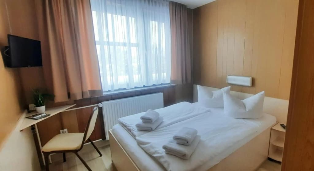 Central-Hotel Tegel - photo 4