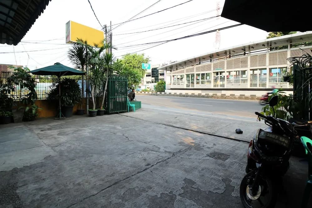 Airy Stasiun Jakarta Kota Mangga Dua Raya 24 Jakarta - photo 12