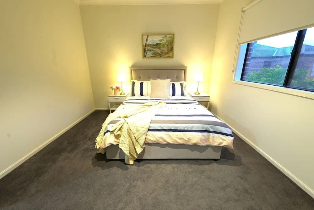 Luxury 9 BRM House in Melbourne - photo 2