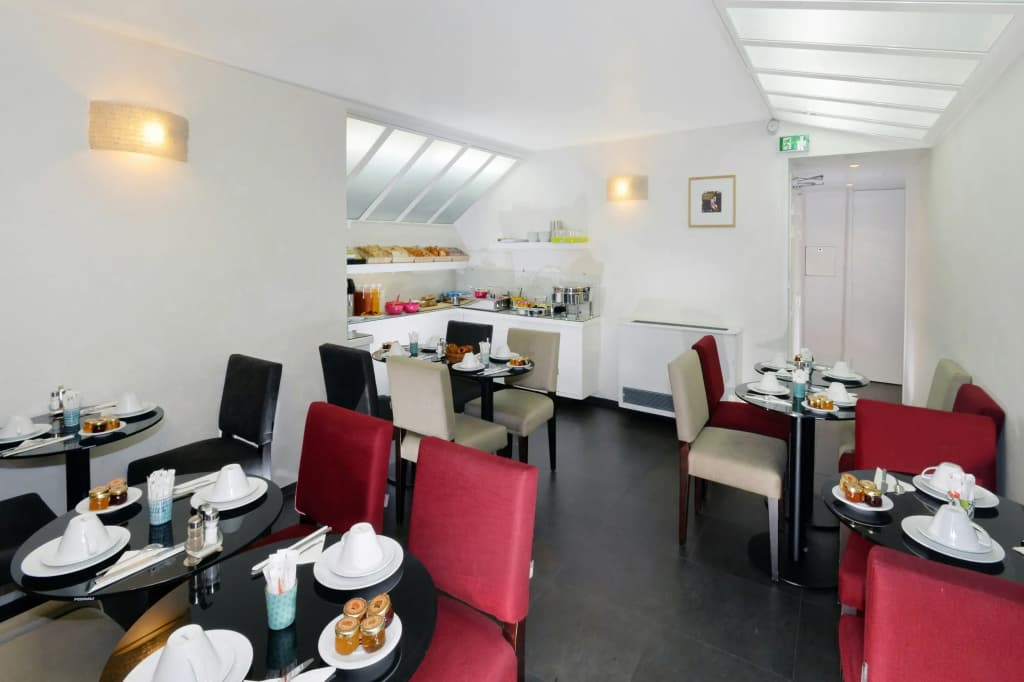 Hôtel Plaza Etoile - photo 13