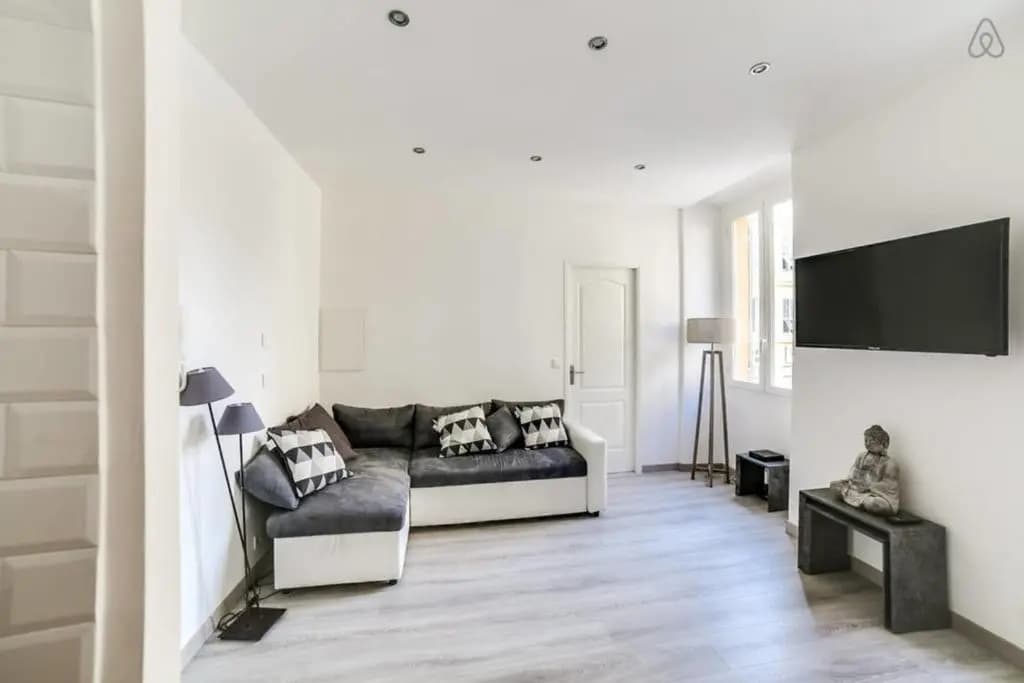 Very nice 1br ideally located close to Place Masséna in Nice Welkeys - main photo
