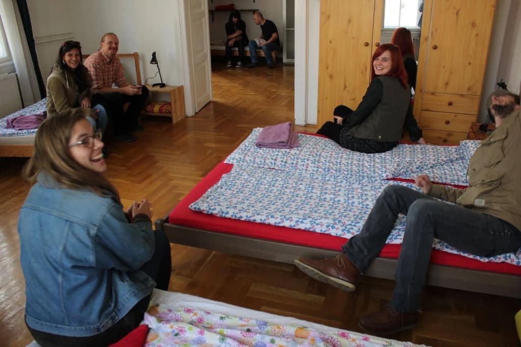 Pal's Hostel & Apartments - photo 15