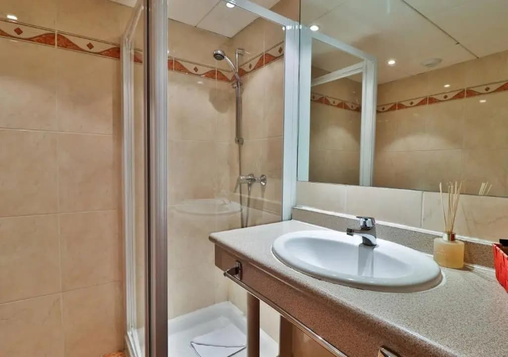 Hotel Oasis - photo 10