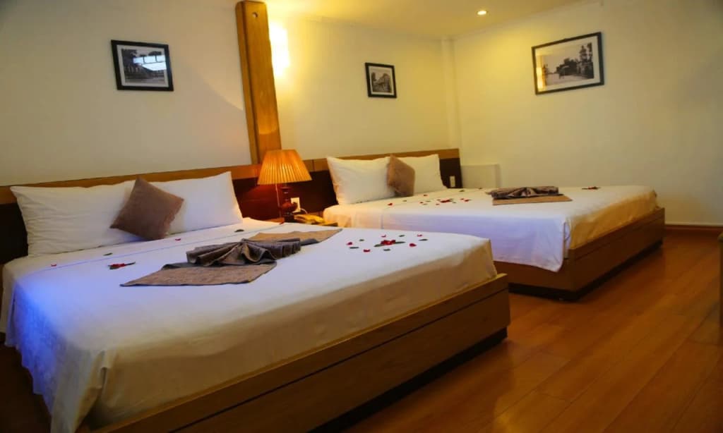 Madam Moon Hotel - photo 2